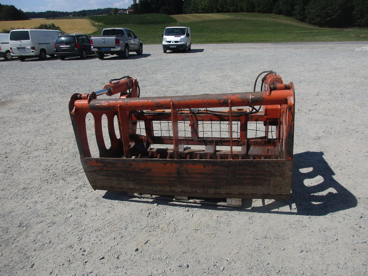 Frontladerzubehör (Bagger) van het type Mammut Mammut Silagezange, Gebrauchtmaschine in NATTERNBACH (Foto 2)