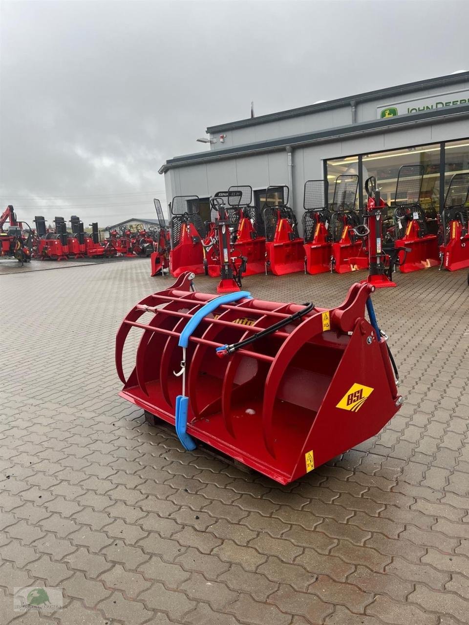 Frontladerzubehör (Bagger) des Typs Strautmann GS 2000, Neumaschine in Münchberg (Bild 1)