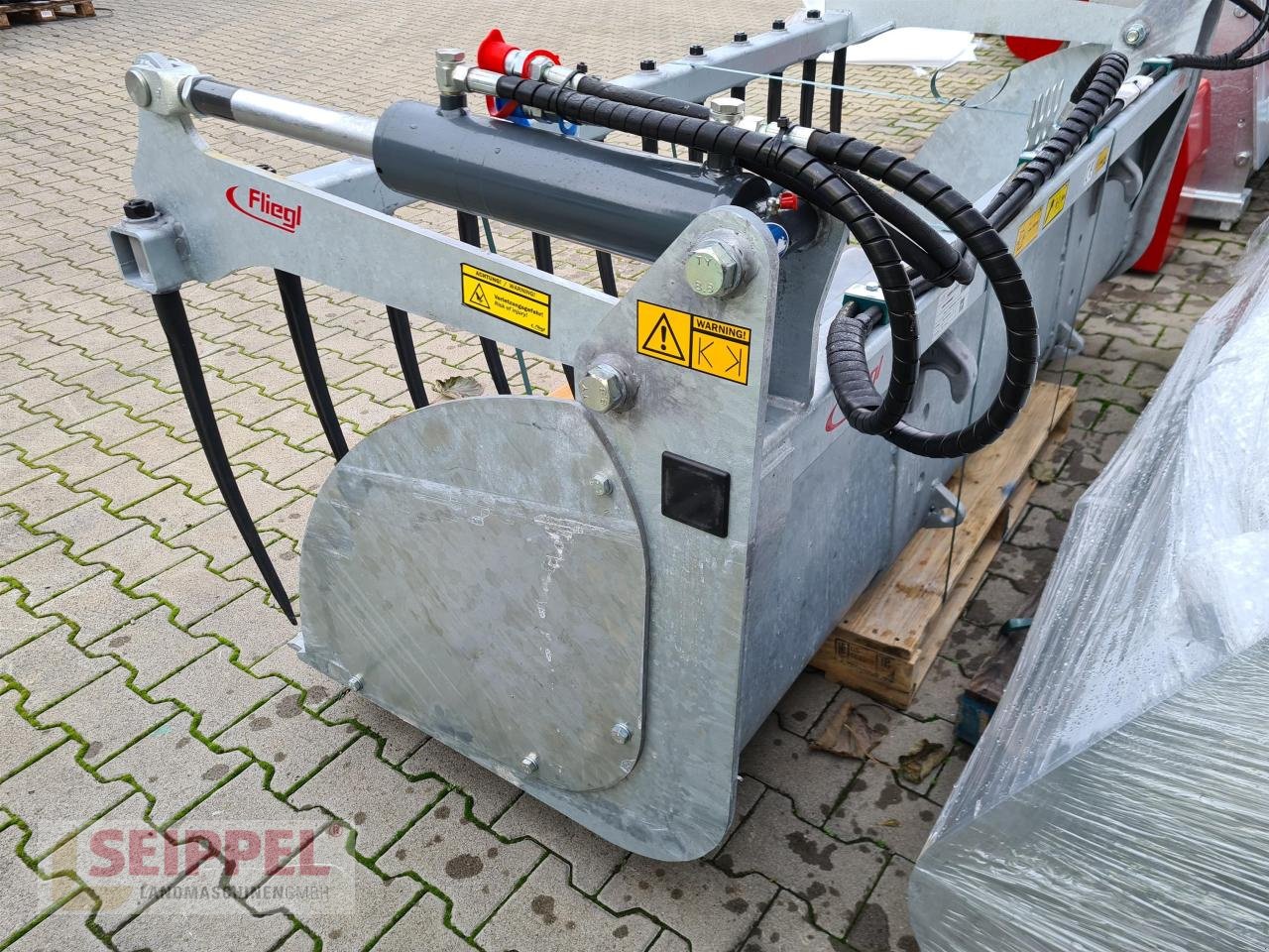 Frontladerzubehör типа Fliegl GREIFSCHAUFEL 2250mm, Neumaschine в Groß-Umstadt (Фотография 5)