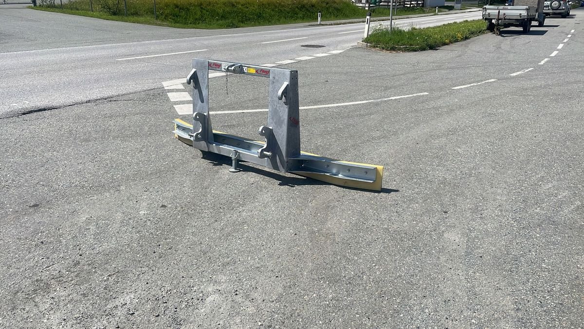 Frontladerzubehör des Typs Fliegl Schiebeschild, Vorführmaschine in Reith bei Kitzbühel (Bild 3)