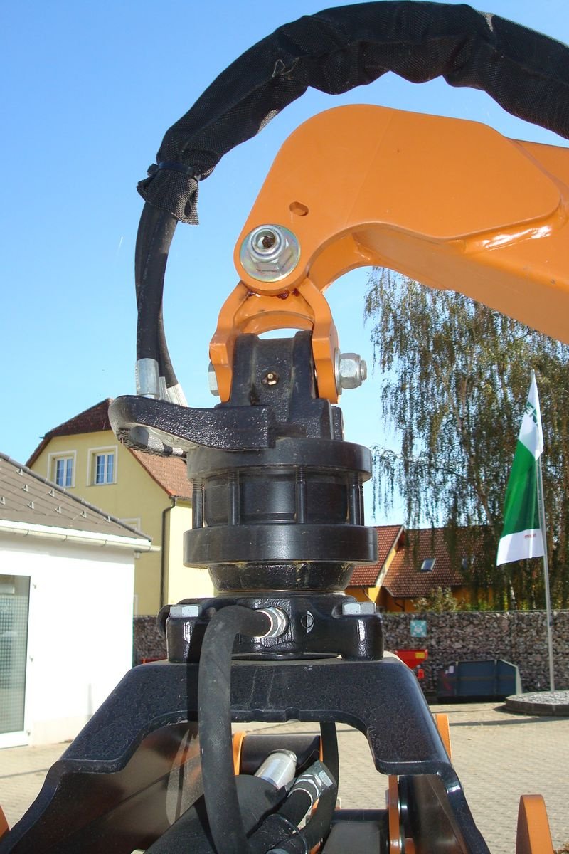 Frontladerzubehör of the type Hauer Holzzange HZ-230 Euro/Hauer Aufnahme, Neumaschine in Judenburg (Picture 3)