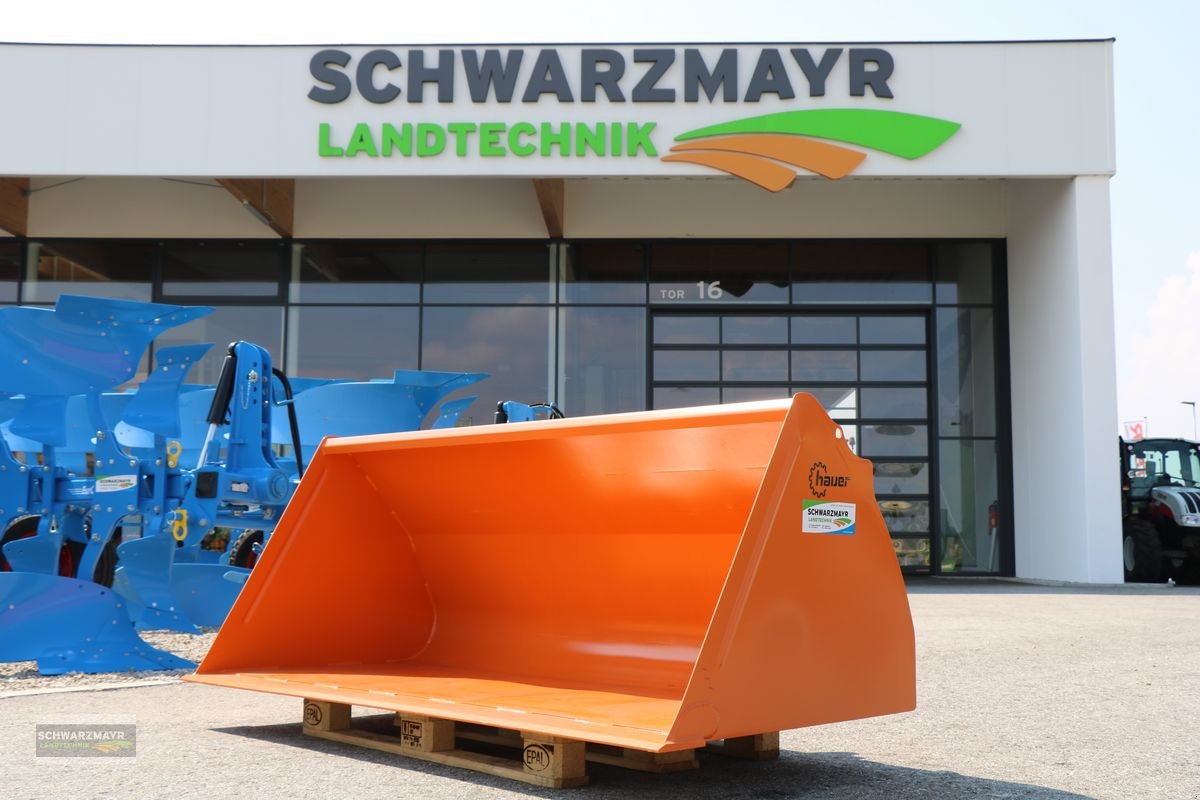 Frontladerzubehör des Typs Hauer Leichtgutsch. 2200mm Euro Aufnahme, Neumaschine in Gampern (Bild 1)