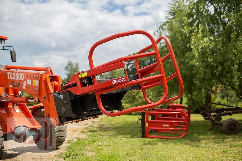 Frontladerzubehör of the type MD Landmaschinen AT Ballenzange 2 Zylinder, Neumaschine in Zeven (Picture 1)