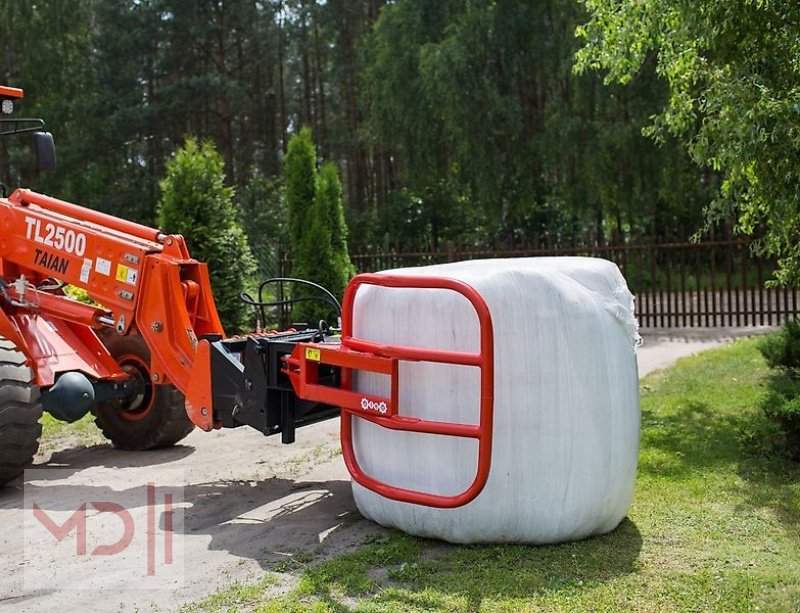 Frontladerzubehör del tipo MD Landmaschinen AT Ballenzange 2 Zylinder, Neumaschine en Zeven (Imagen 3)