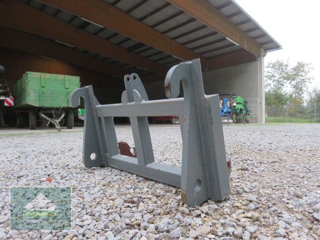 Frontladerzubehör van het type Sonstige Adapter, Gebrauchtmaschine in Hofkirchen (Foto 1)