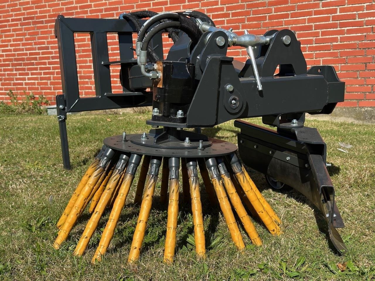 Frontladerzubehör van het type Sonstige ARKMET WEEDMACHINE, Gebrauchtmaschine in Skjern (Foto 6)