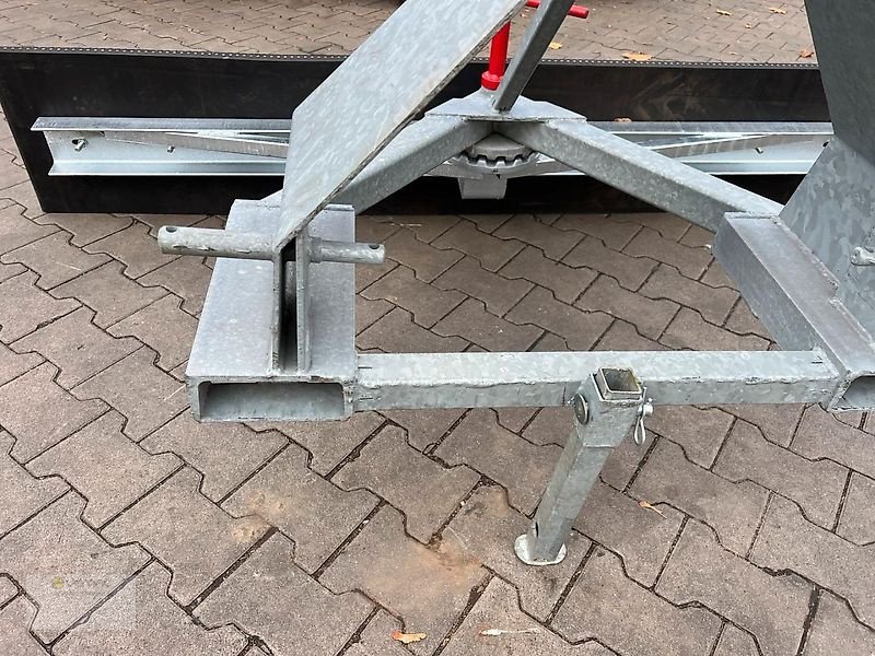 Frontladerzubehör a típus Vemac Gummischieber 170cm verstellbar Gülleschieber Stapler Traktor NEU, Neumaschine ekkor: Sülzetal OT Osterweddingen (Kép 19)