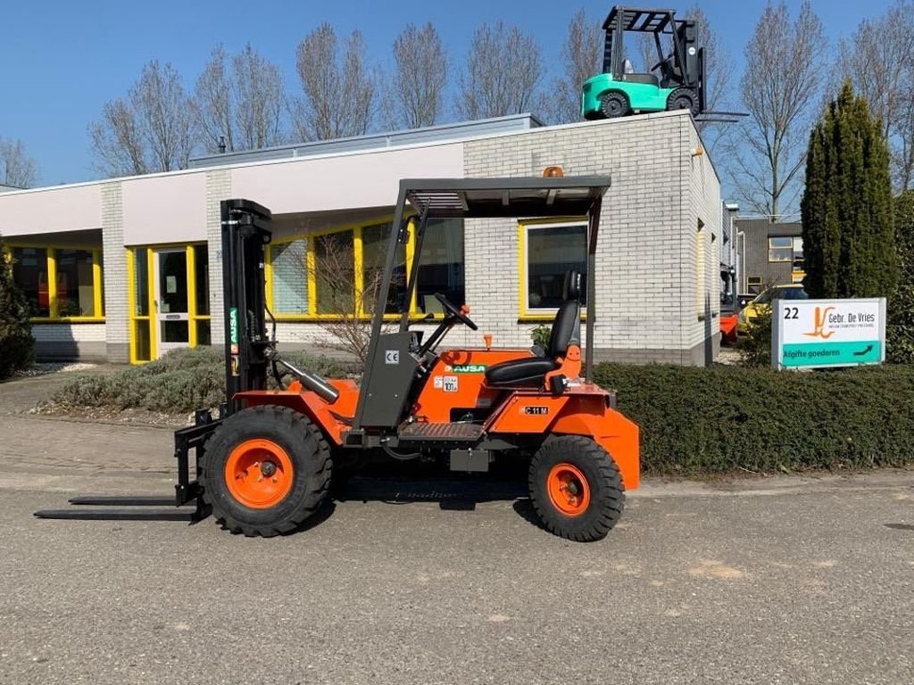 Frontstapler van het type Ausa ruwterrein C 11 M, Gebrauchtmaschine in Hardinxveld-Giessendam (Foto 2)