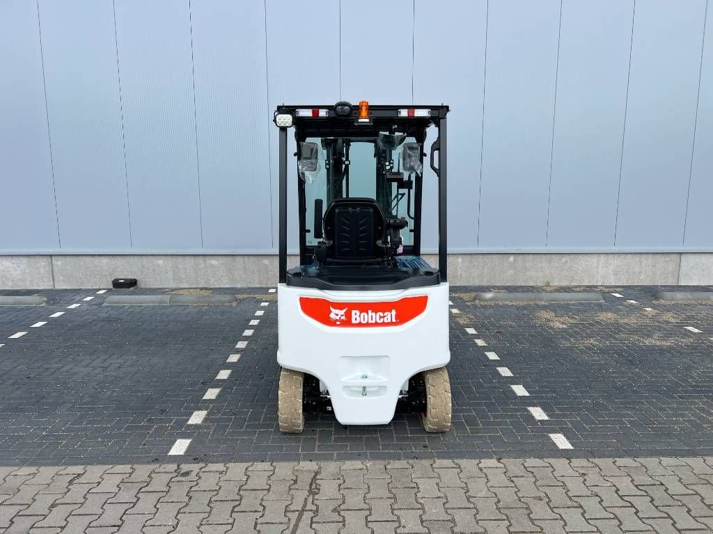 Frontstapler tipa Bobcat B 25 X-7 Plus, Neumaschine u Nijkerkerveen (Slika 9)