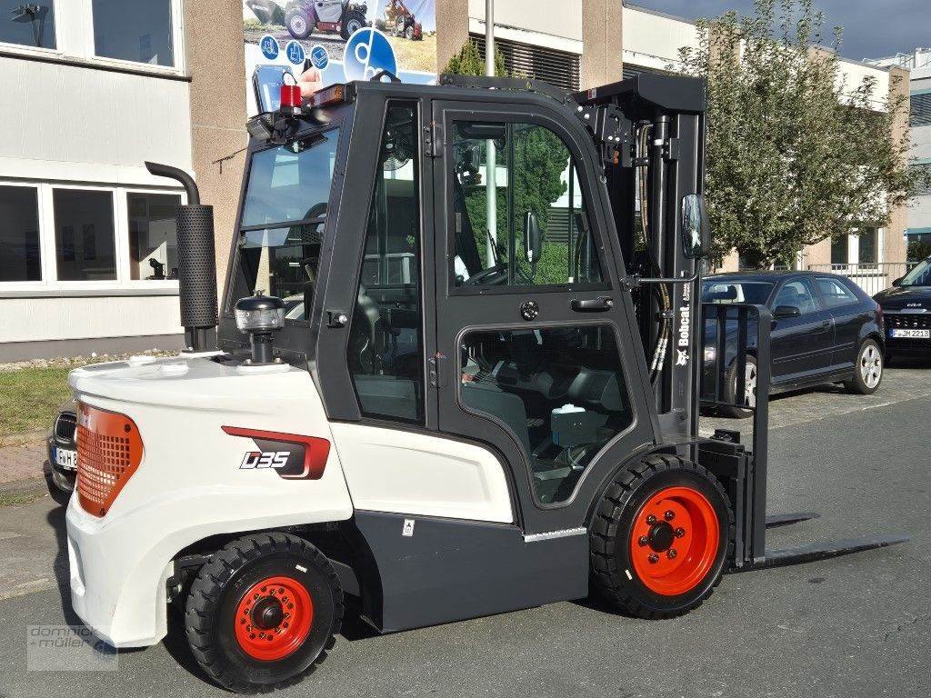 Frontstapler van het type Bobcat D35NXS, Gebrauchtmaschine in Friedrichsdorf (Foto 3)