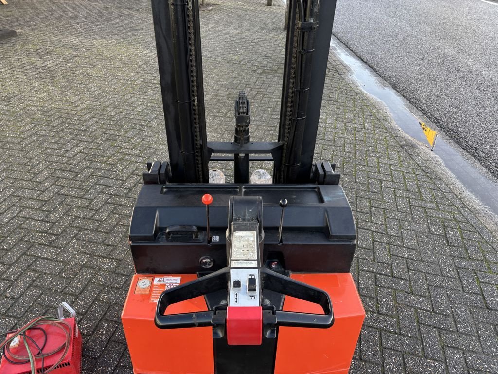 Frontstapler des Typs BT Stapelaar LSF 1250 / 11, Gebrauchtmaschine in BOEKEL (Bild 7)