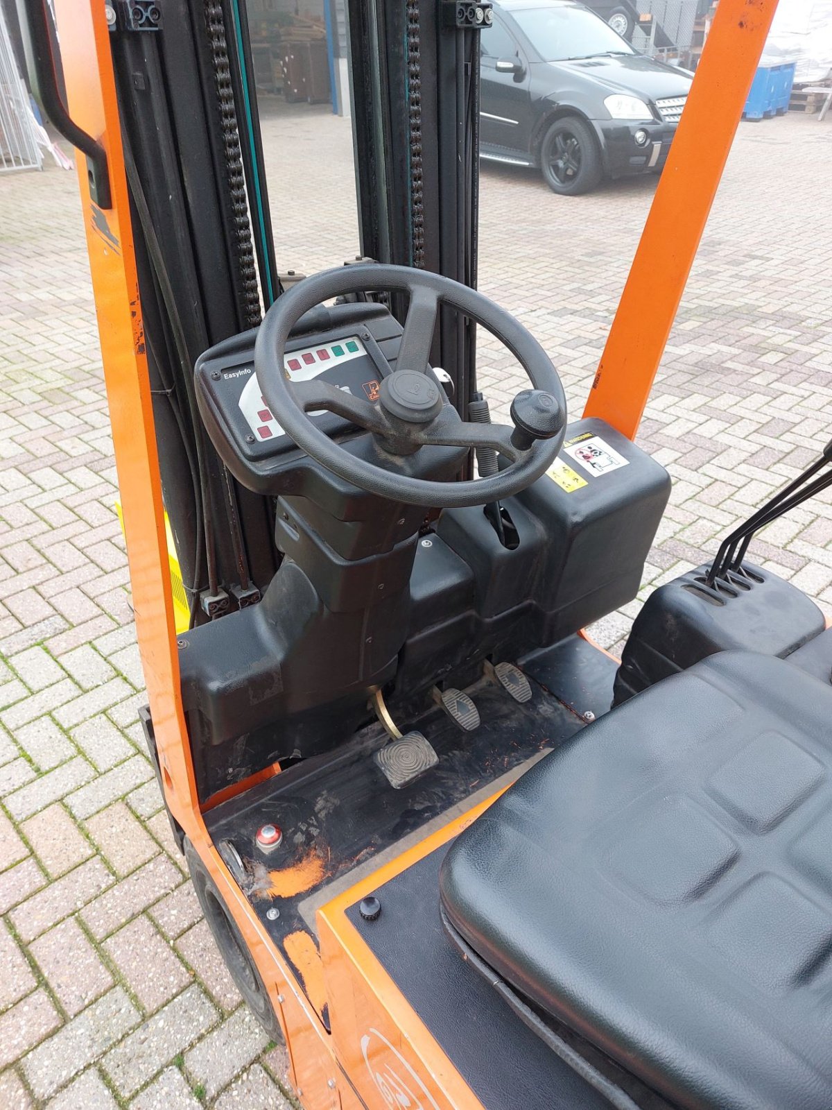 Frontstapler van het type Carer 1-ton triplex sideshift, Gebrauchtmaschine in Harskamp (Foto 8)