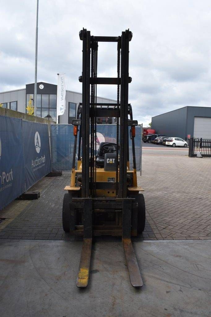 Frontstapler del tipo Caterpillar DP30, Gebrauchtmaschine In Antwerpen (Immagine 9)