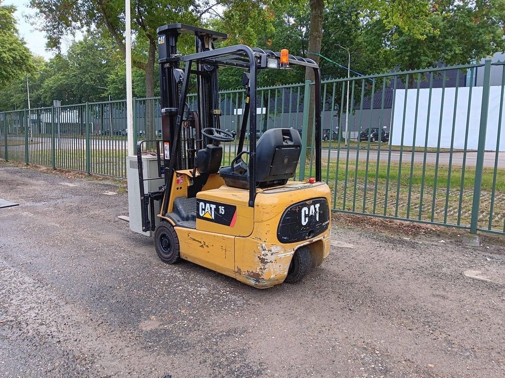 Frontstapler typu Caterpillar EP15KRT, Gebrauchtmaschine v Antwerpen (Obrázok 3)