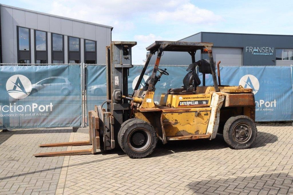 Frontstapler of the type Caterpillar FD70, Gebrauchtmaschine in Antwerpen (Picture 1)