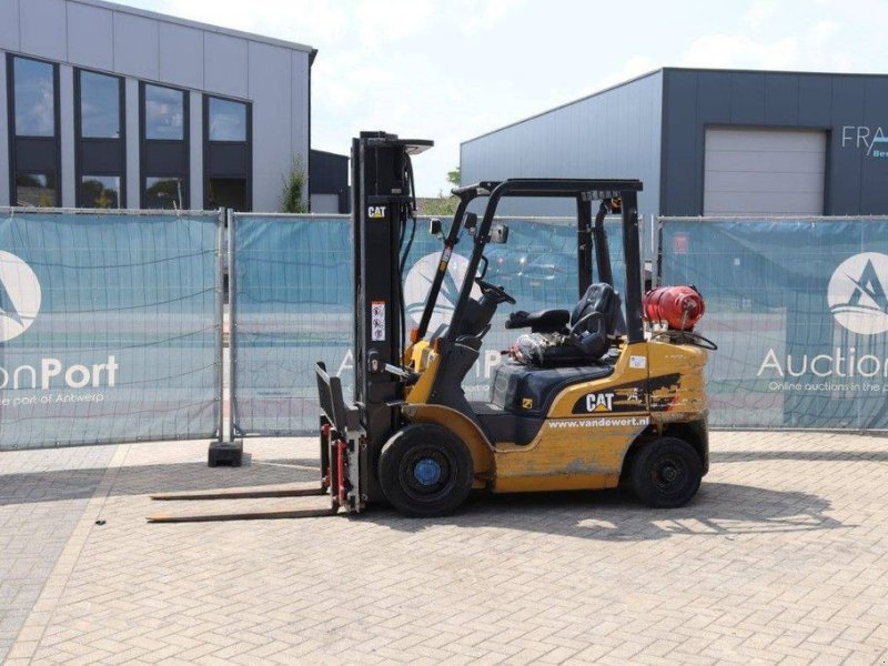 Frontstapler typu Caterpillar GP25NT, Gebrauchtmaschine v Antwerpen (Obrázok 1)