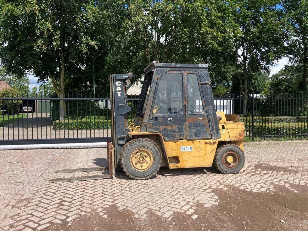 Frontstapler van het type Caterpillar V90E, Gebrauchtmaschine in Antwerpen (Foto 1)