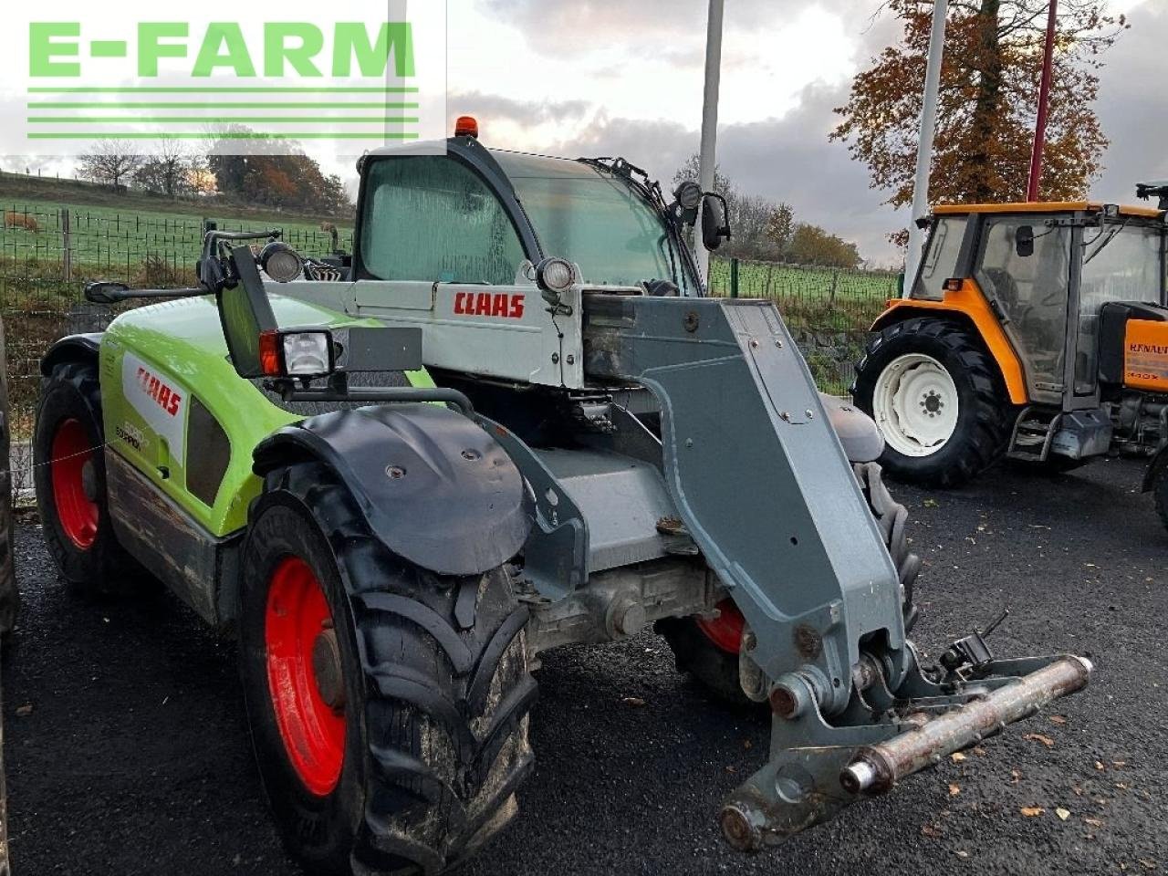 Frontstapler del tipo CLAAS scorpion 6030, Gebrauchtmaschine en SAINTE-GENEVIÈVE-SUR-ARGENCE (Imagen 2)