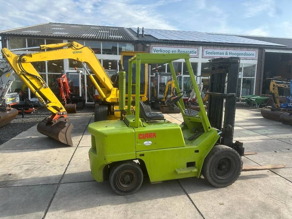 Frontstapler tip Clark 3.0 ton diesel Verkocht, Gebrauchtmaschine in Kockengen (Poză 3)