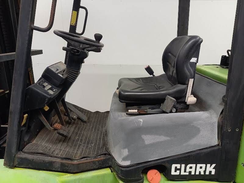 Frontstapler typu Clark CGP 45, Gebrauchtmaschine w Waregem (Zdjęcie 7)