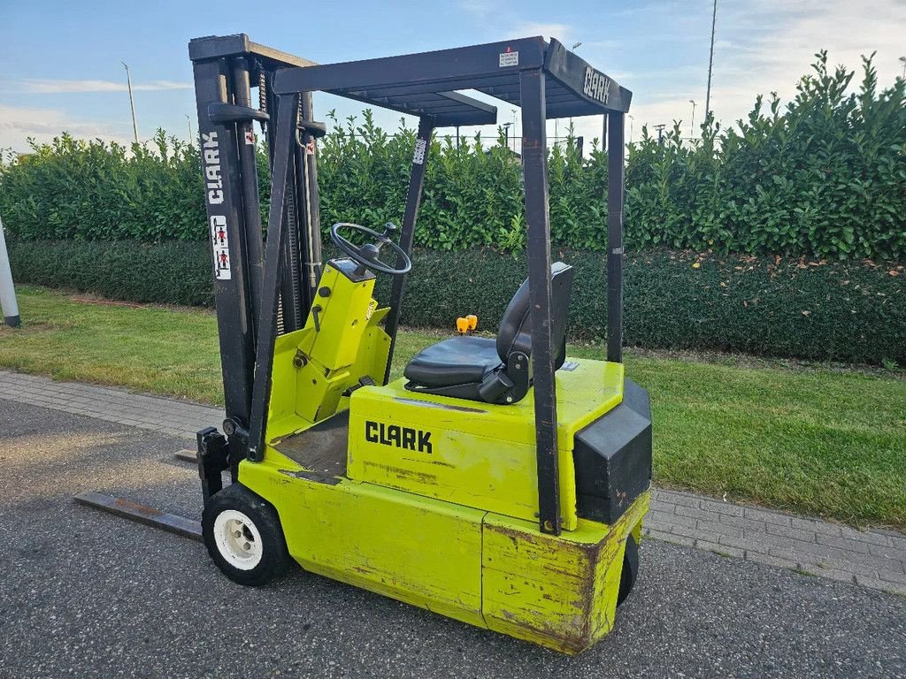 Frontstapler Türe ait Clark TM16 Heftruck 1600KG 4.98M Triplex Freelift, Gebrauchtmaschine içinde Brakel (resim 4)