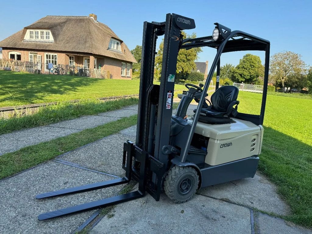 Frontstapler of the type Crown 1500KG elektrische heftruck BJ2020 + sideshift, Gebrauchtmaschine in Hoenzadriel (Picture 9)