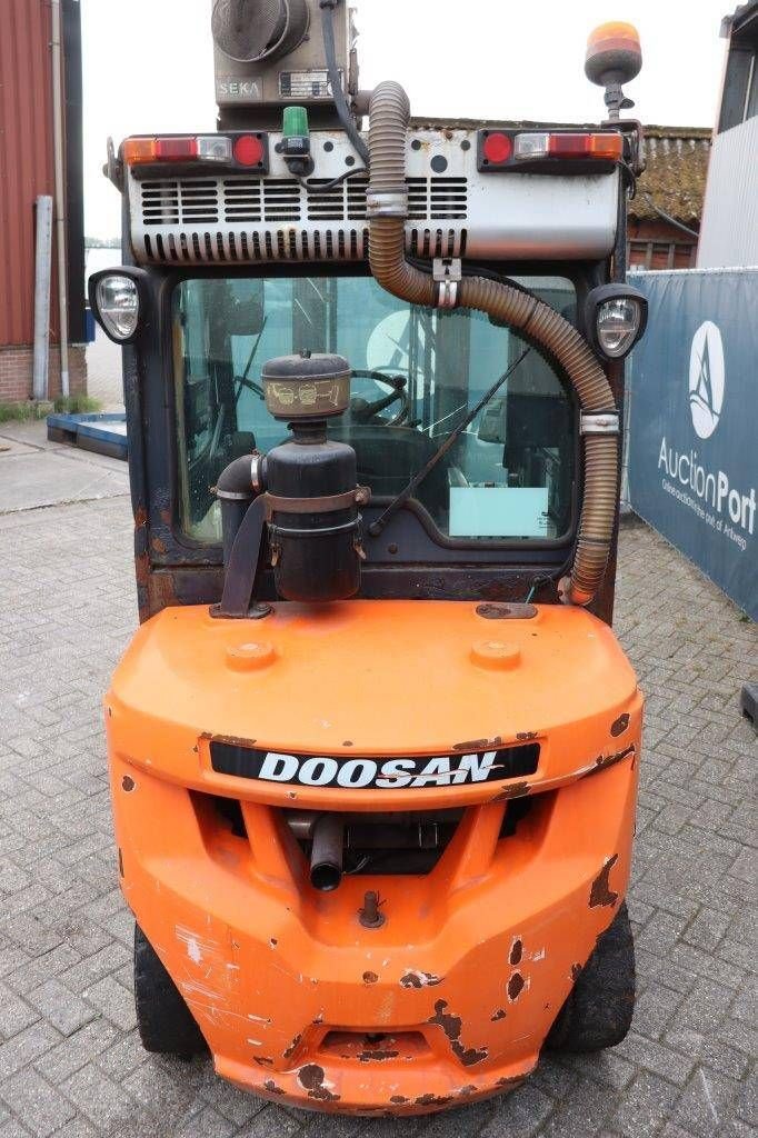 Frontstapler du type Doosan 30, Gebrauchtmaschine en Antwerpen (Photo 4)