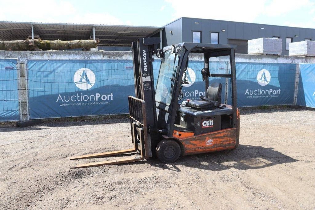 Frontstapler du type Doosan B15T-5, Gebrauchtmaschine en Antwerpen (Photo 1)