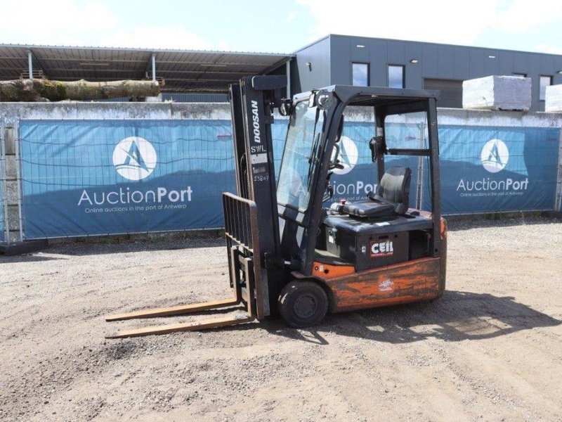 Frontstapler du type Doosan B15T-5, Gebrauchtmaschine en Antwerpen (Photo 1)