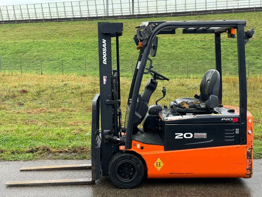 Frontstapler van het type Doosan B20T-5, Gebrauchtmaschine in Zevenbergschen Hoek (Foto 2)