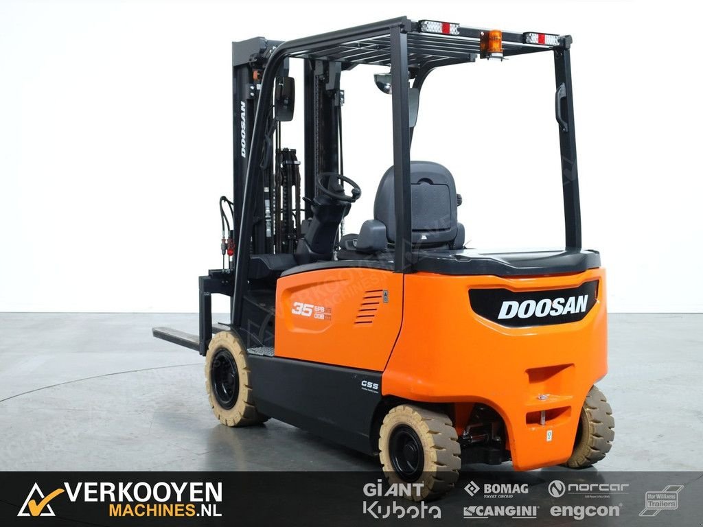 Frontstapler typu Doosan B35X-7 Electric Side-shift + Forkpositioner, Gebrauchtmaschine v Vessem (Obrázek 3)