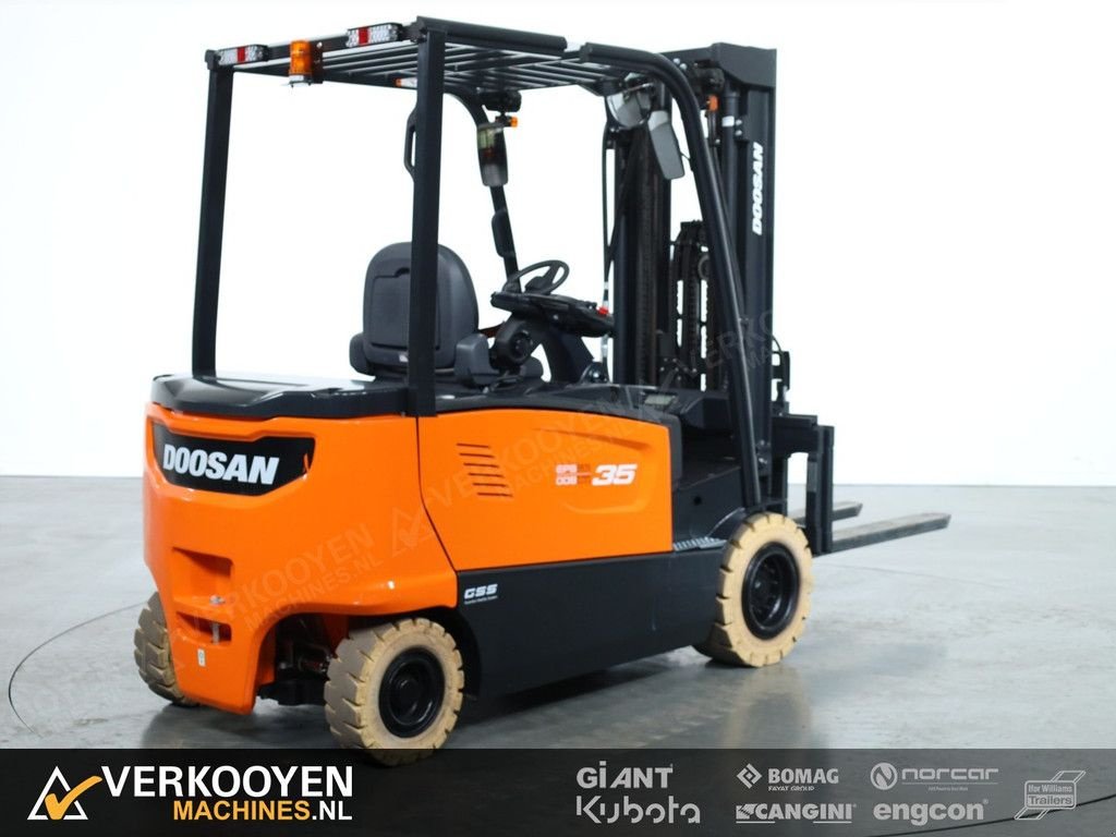 Frontstapler tip Doosan B35X-7 Electric Side-shift + Forkpositioner, Gebrauchtmaschine in Vessem (Poză 5)