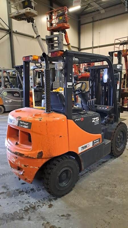 Frontstapler des Typs Doosan D25S-5, Gebrauchtmaschine in Waregem (Bild 4)