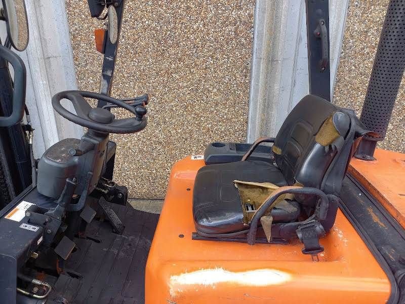 Frontstapler des Typs Doosan D30G, Gebrauchtmaschine in Waregem (Bild 7)