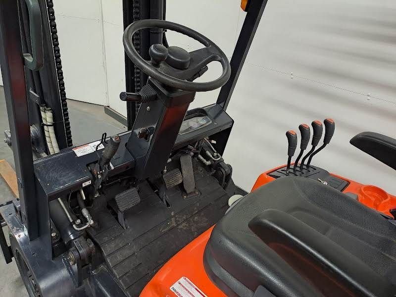 Frontstapler tip Doosan G25G PLUS, Gebrauchtmaschine in Waregem (Poză 9)