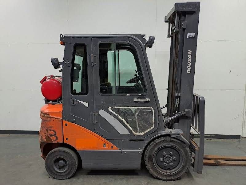 Frontstapler van het type Doosan G25P-7, Gebrauchtmaschine in Waregem (Foto 2)