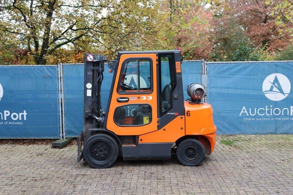 Frontstapler del tipo Doosan G33P-5, Gebrauchtmaschine en Antwerpen (Imagen 2)