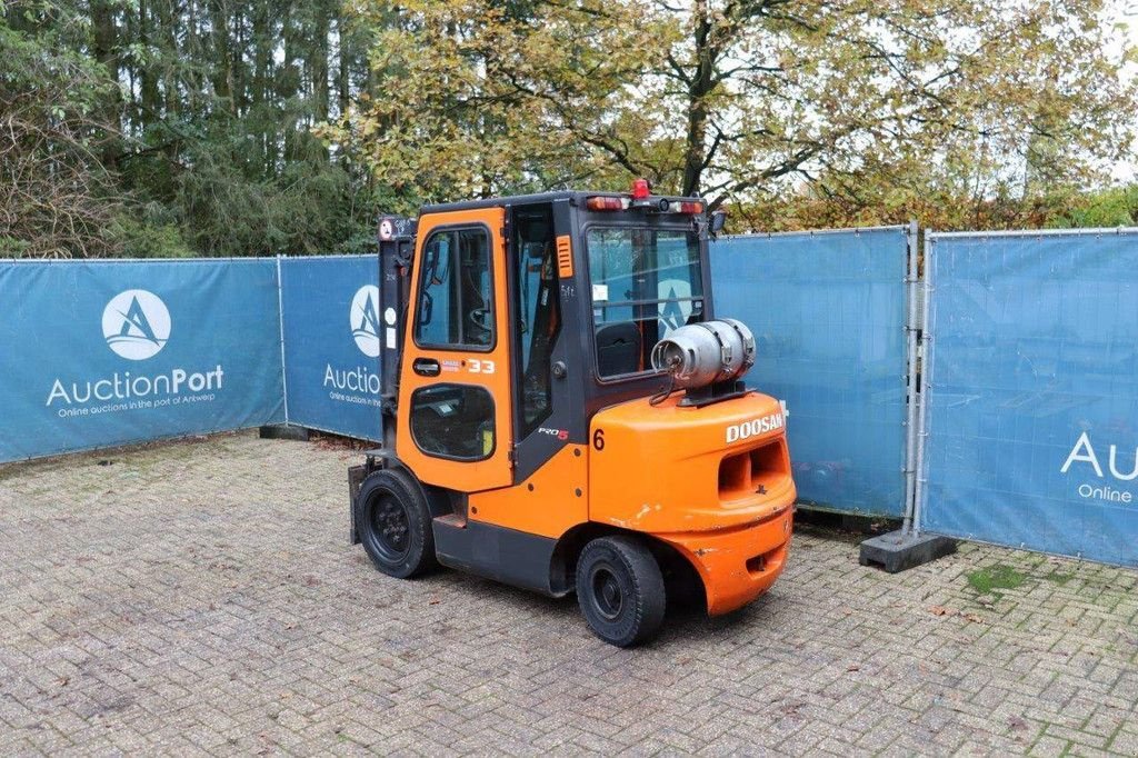 Frontstapler del tipo Doosan G33P-5, Gebrauchtmaschine en Antwerpen (Imagen 3)