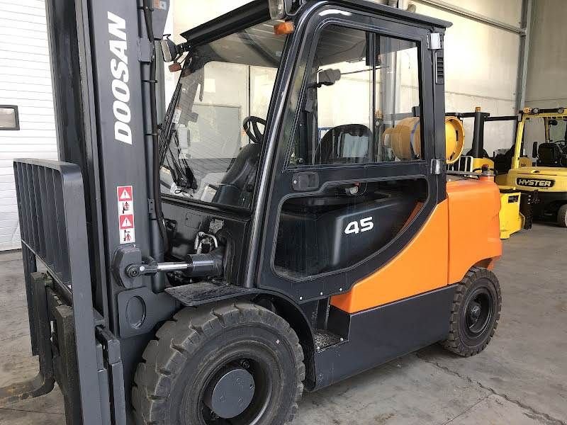 Frontstapler van het type Doosan G45SC-5, Gebrauchtmaschine in Aalst (Foto 1)