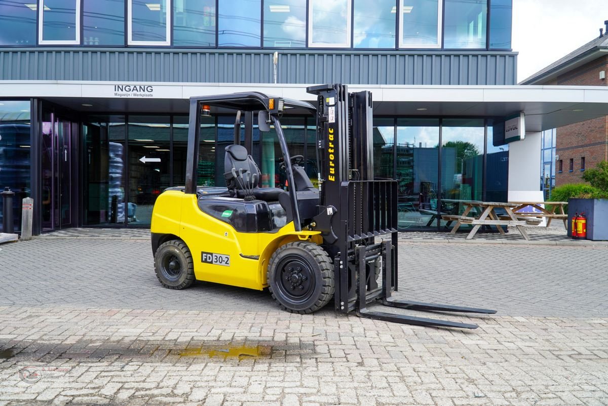 Frontstapler of the type Eurotrac Eurotrac FD30-II, Neumaschine in Dimbach (Picture 1)