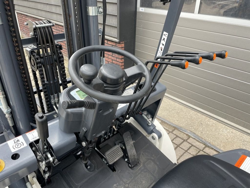 Frontstapler typu Eurotrac FE30 ECO electrische heftruck NIEUW, Neumaschine w Neer (Zdjęcie 11)