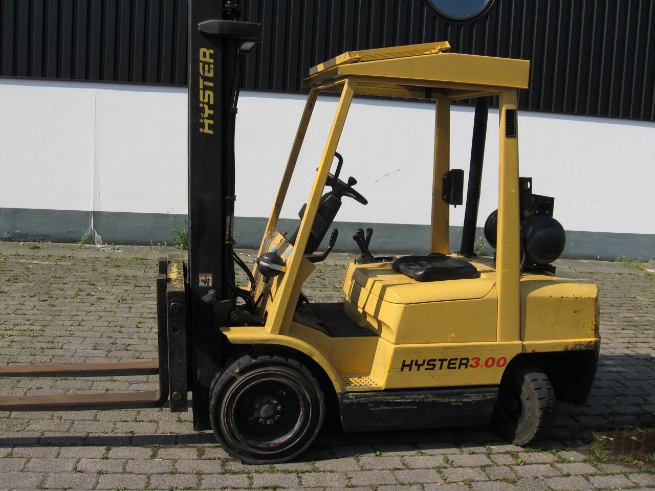 Frontstapler типа Hyster -, Gebrauchtmaschine в Oldenzaal (Фотография 1)