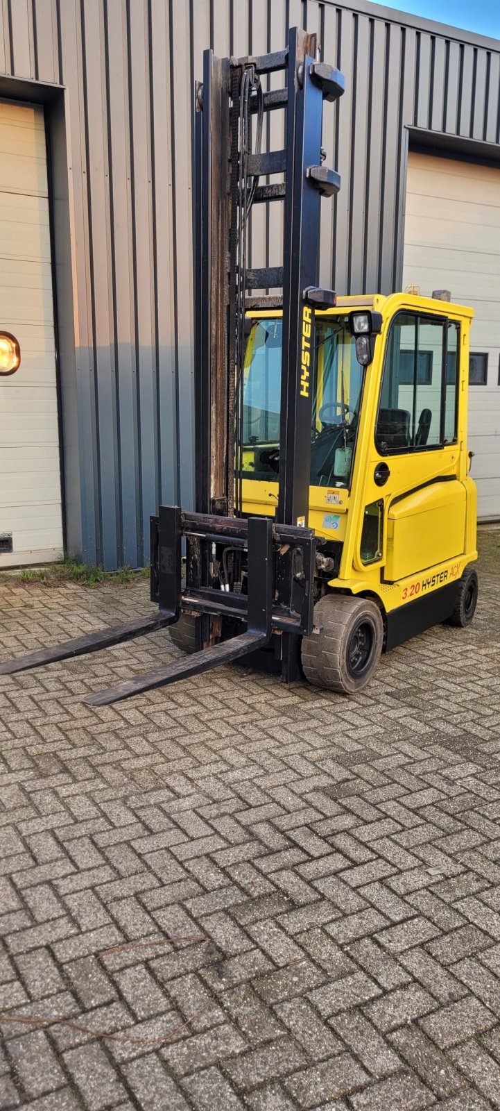 Frontstapler des Typs Hyster 3.20, Gebrauchtmaschine in BURGUM (Bild 6)