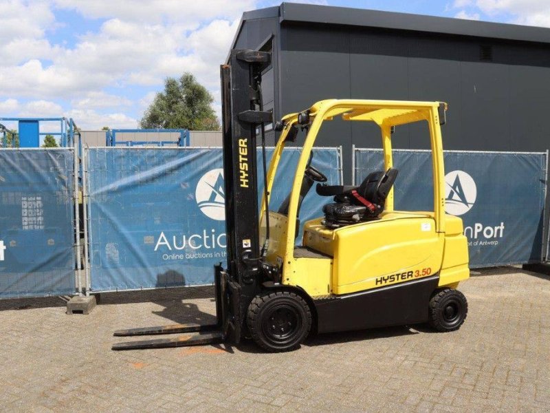 Frontstapler tip Hyster 33.5XN, Gebrauchtmaschine in Antwerpen (Poză 1)