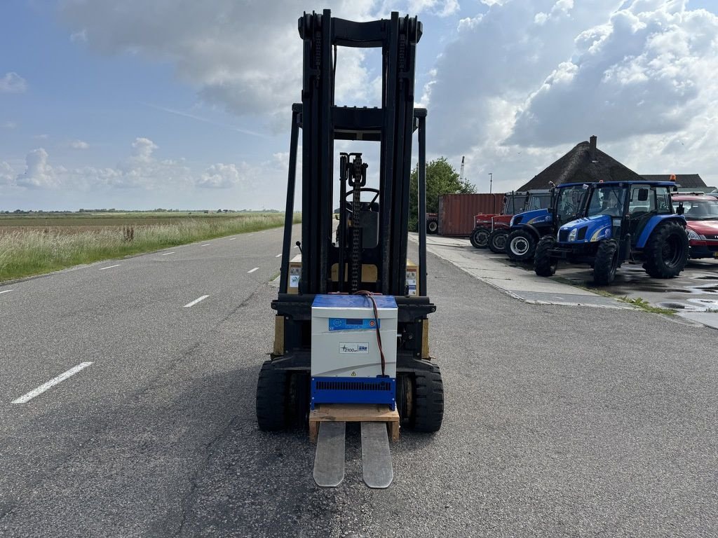 Frontstapler van het type Hyster E2.50XL, Gebrauchtmaschine in Callantsoog (Foto 2)