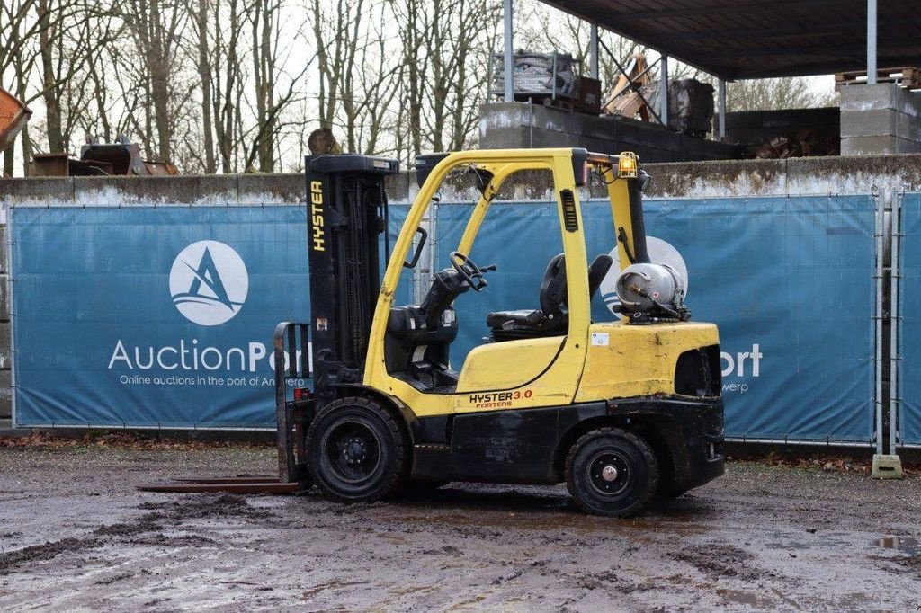 Frontstapler of the type Hyster Fortens 3.0, Gebrauchtmaschine in Antwerpen (Picture 3)