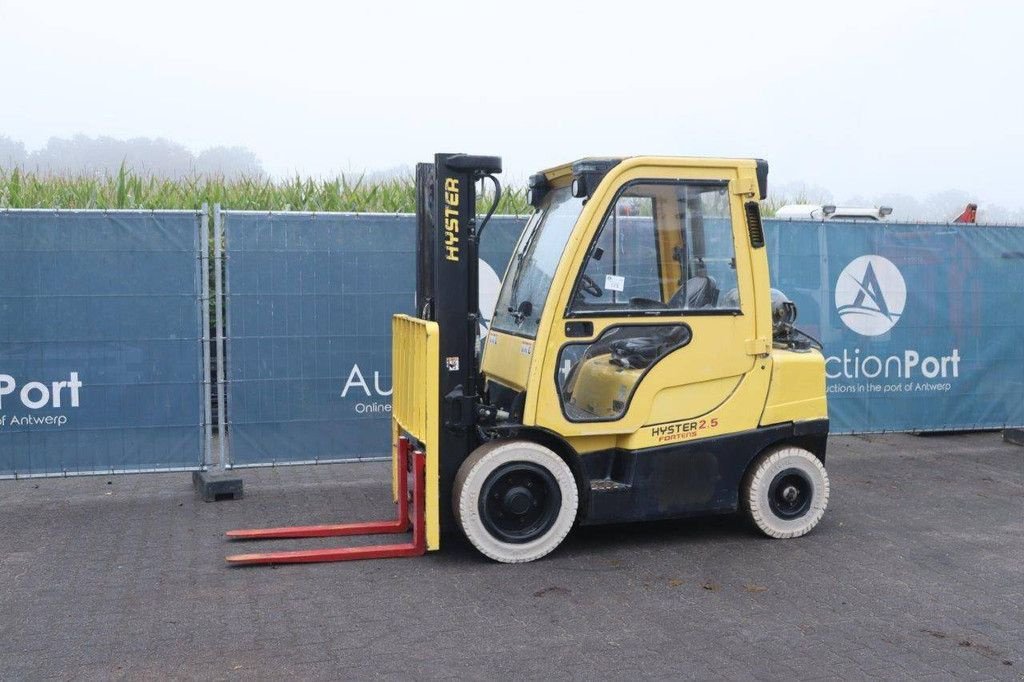 Frontstapler des Typs Hyster H2.5FT, Gebrauchtmaschine in Antwerpen (Bild 1)