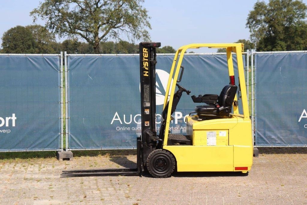 Frontstapler of the type Hyster J1.60XMT, Gebrauchtmaschine in Antwerpen (Picture 1)