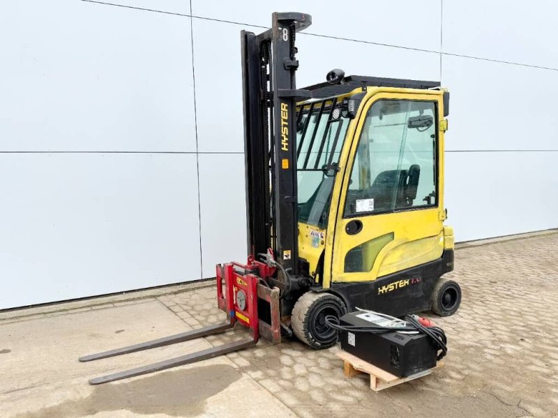 Frontstapler от тип Hyster J1.6XN - Lithium Battery / Rotating Forks / Duplex, Gebrauchtmaschine в Veldhoven (Снимка 1)