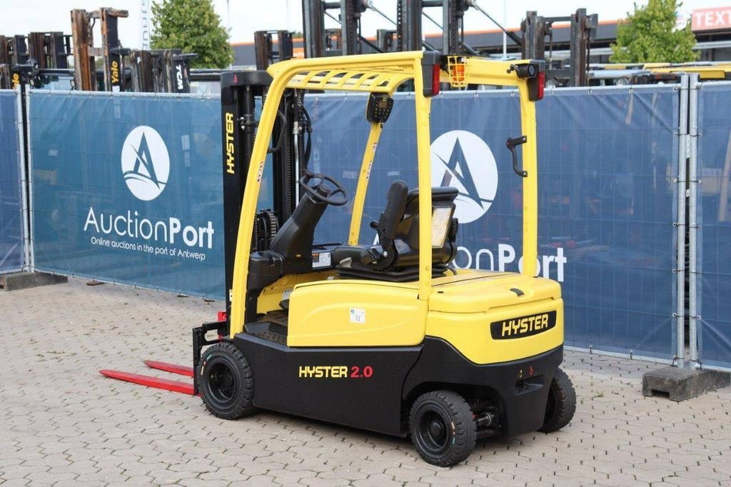 Frontstapler van het type Hyster J2.0XN, Neumaschine in Antwerpen (Foto 4)